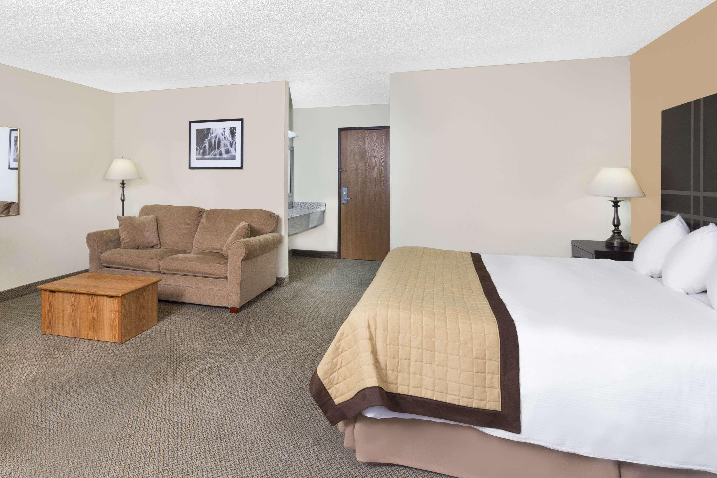 Baymont By Wyndham Green Bay Exterior foto
